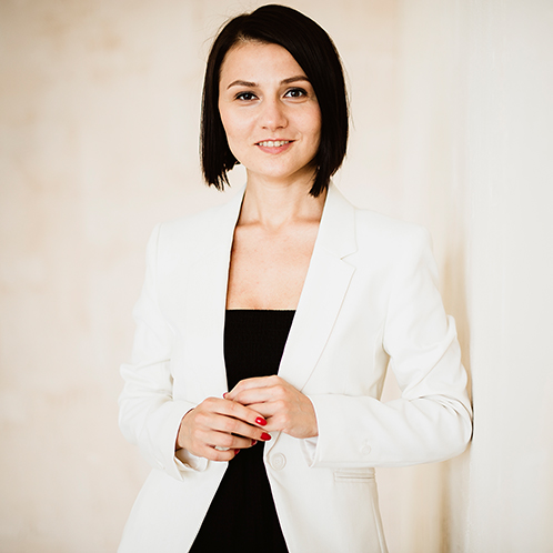 Олена Чекрижова